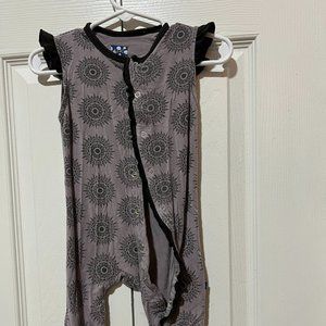 Kickee Pants Grey Burst Pattern Onesie Body Suit 6-12 Month.